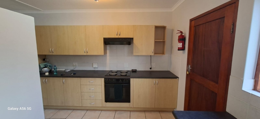 To Let 3 Bedroom Property for Rent in Heuningkloof Western Cape